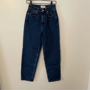 KOTN Unisex Antifit Denim, Dark Wash